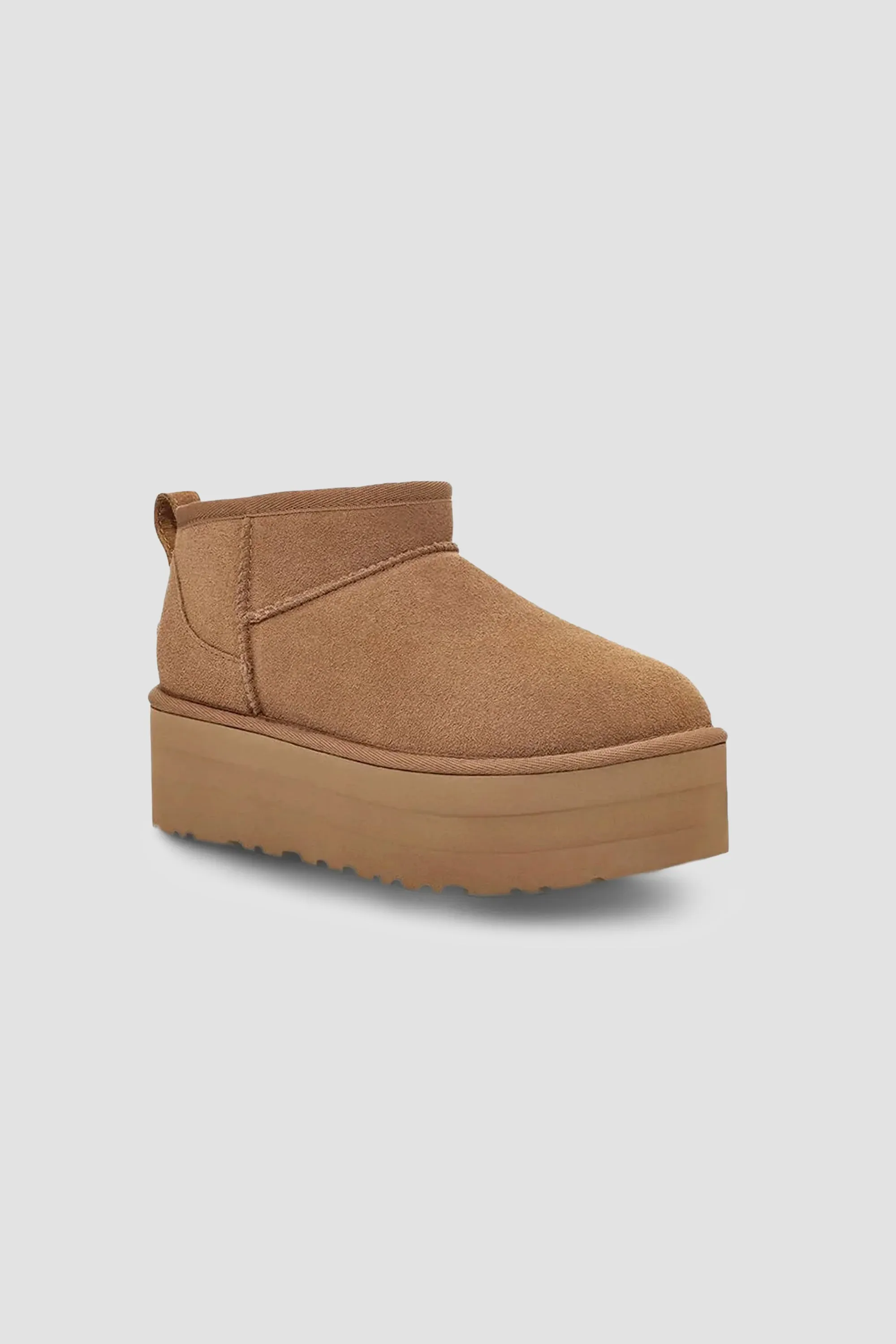 UGG Women's Classic Ultra Mini Platform in Chestnut