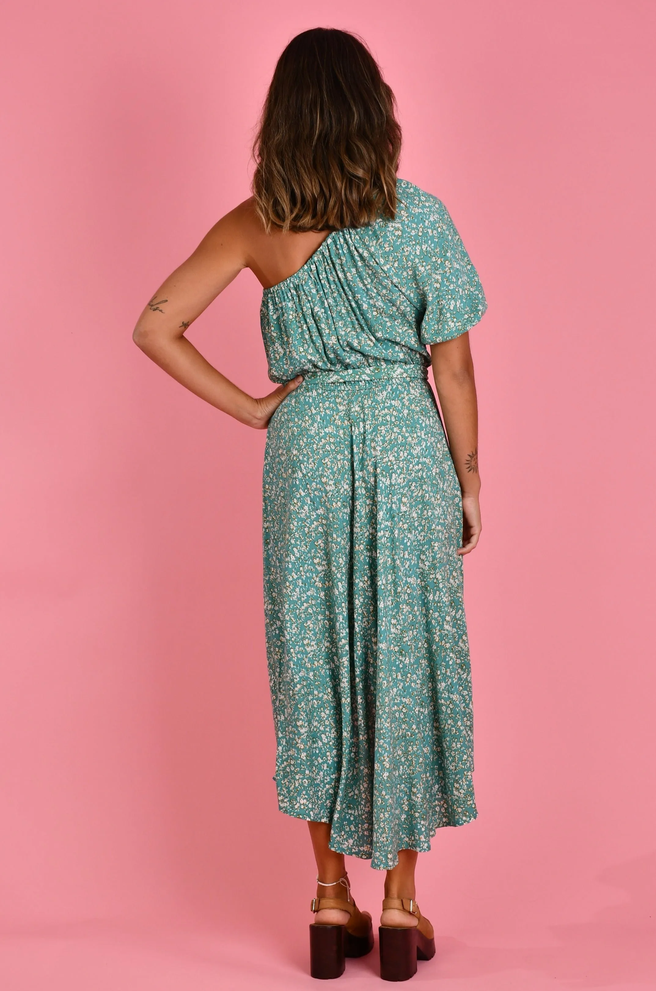 VGLD095 - DELILAH DRESS - DITZY AUTUMN SAGE