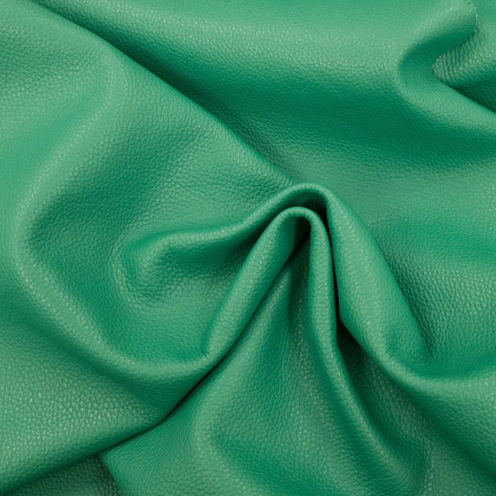 Wisconsin Bay Green, Tried n True, 3-4 oz Leather Cow Hides